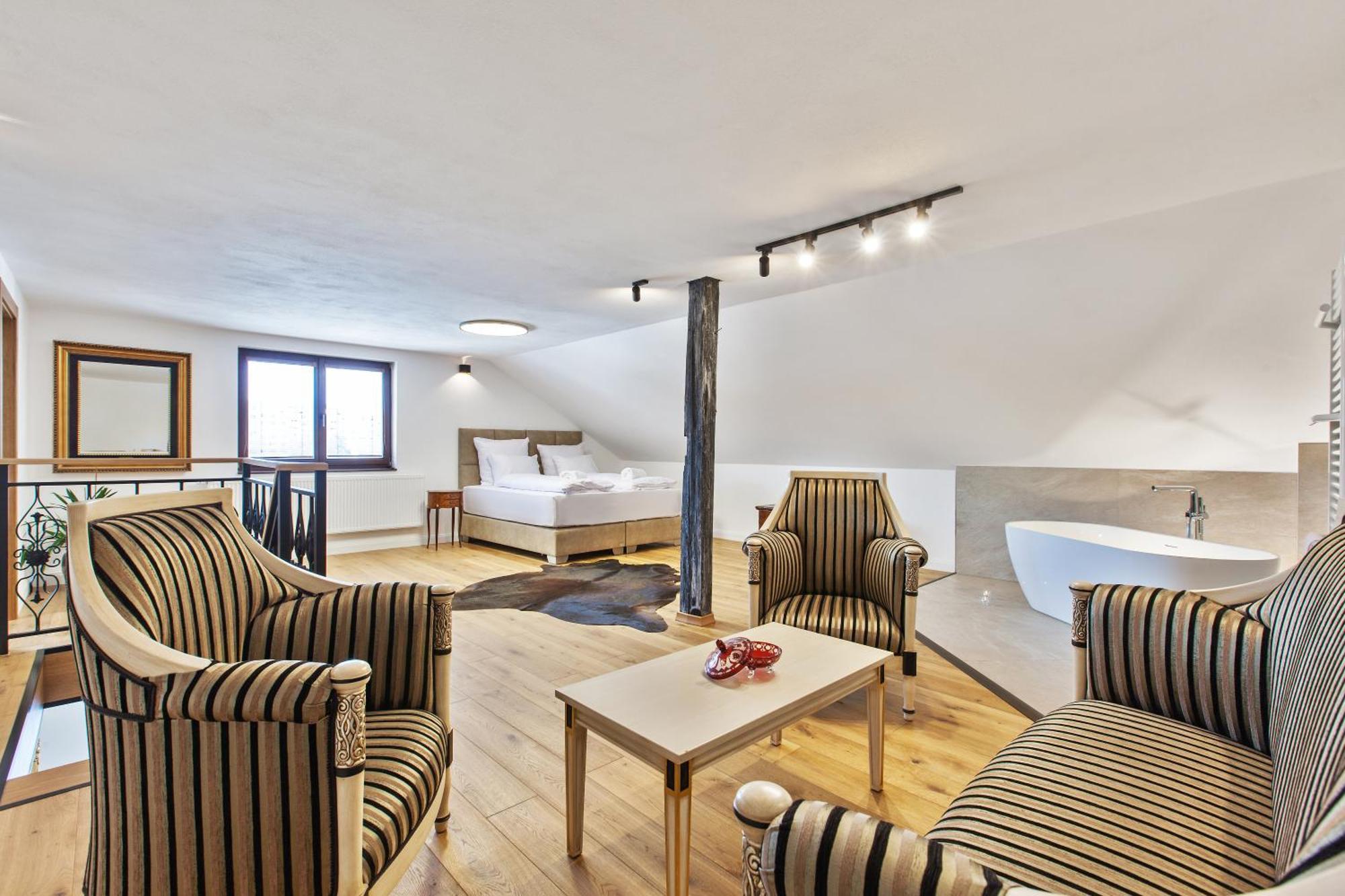 Brezno Central Apartments Extérieur photo