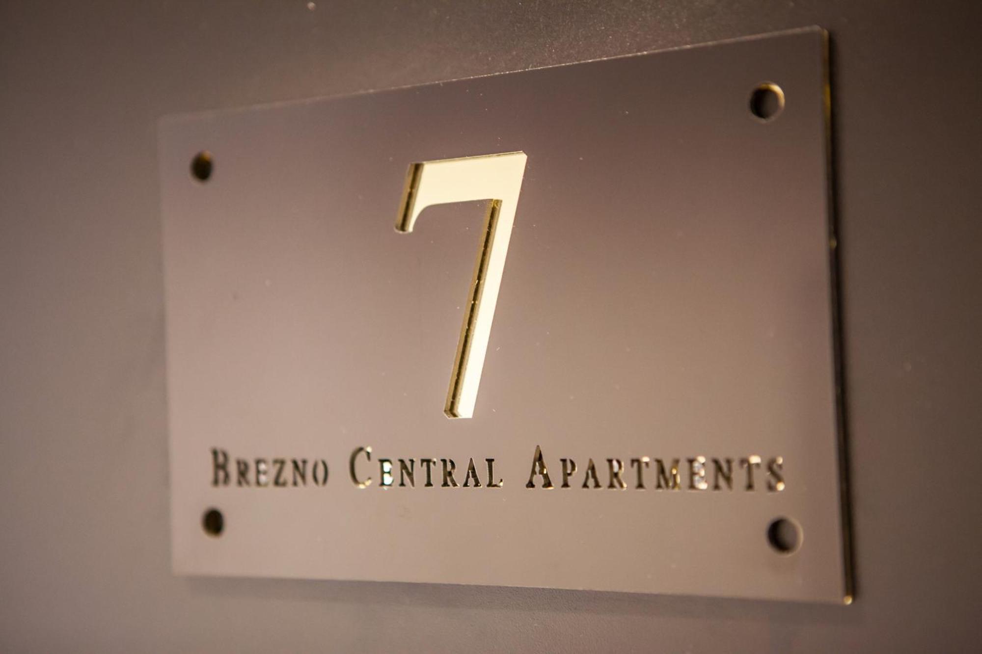 Brezno Central Apartments Extérieur photo
